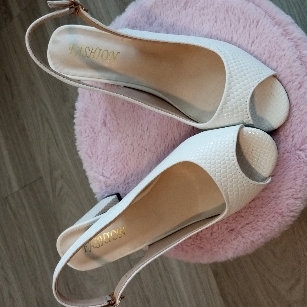 White Peep-Toe Slingback Heels - Picture 2 of 2